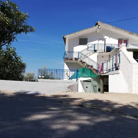 5827b Apartment *