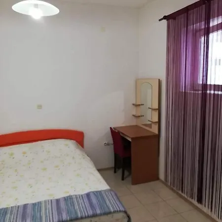 Apartment 5827b Tkon